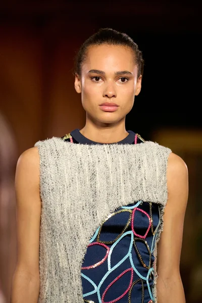 Look 97